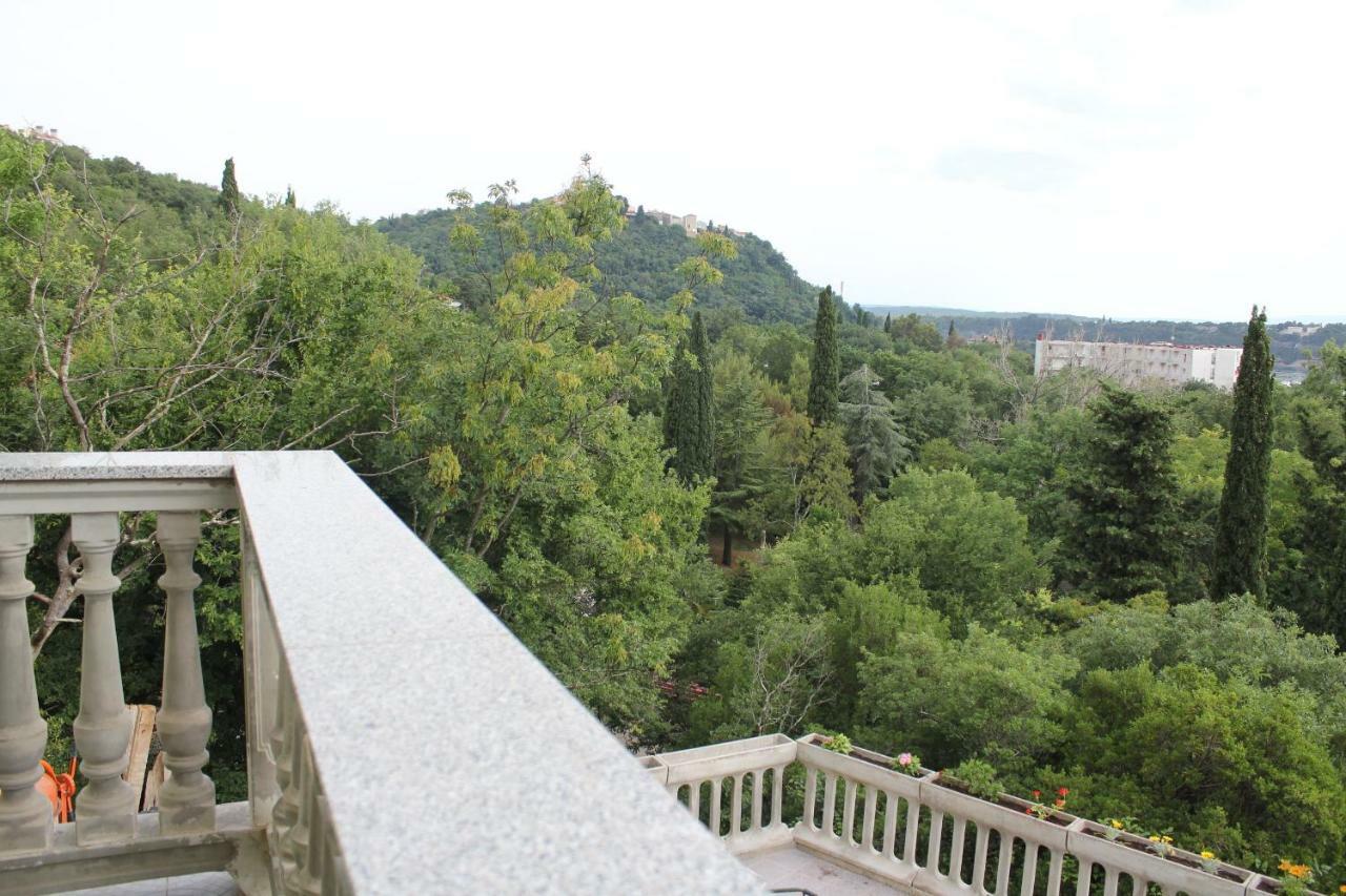 Primavera Omisalj Bagian luar foto